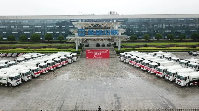 BB贝博艾弗森环境批量环卫装备发往柬埔寨，助力“一带一路”建设